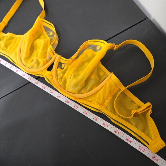 Curvy Kate Yellow Lace Bra Size 30G - Picture 10 of 11